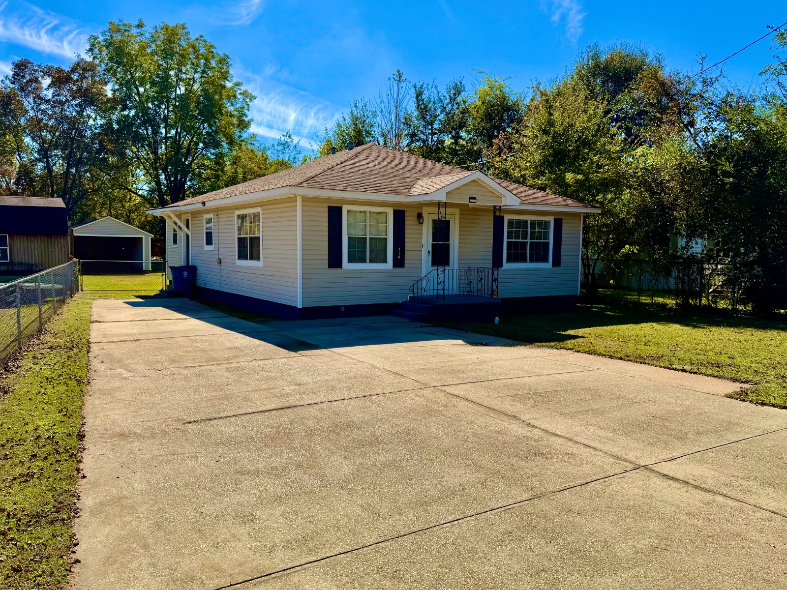 714 E Clinton Street