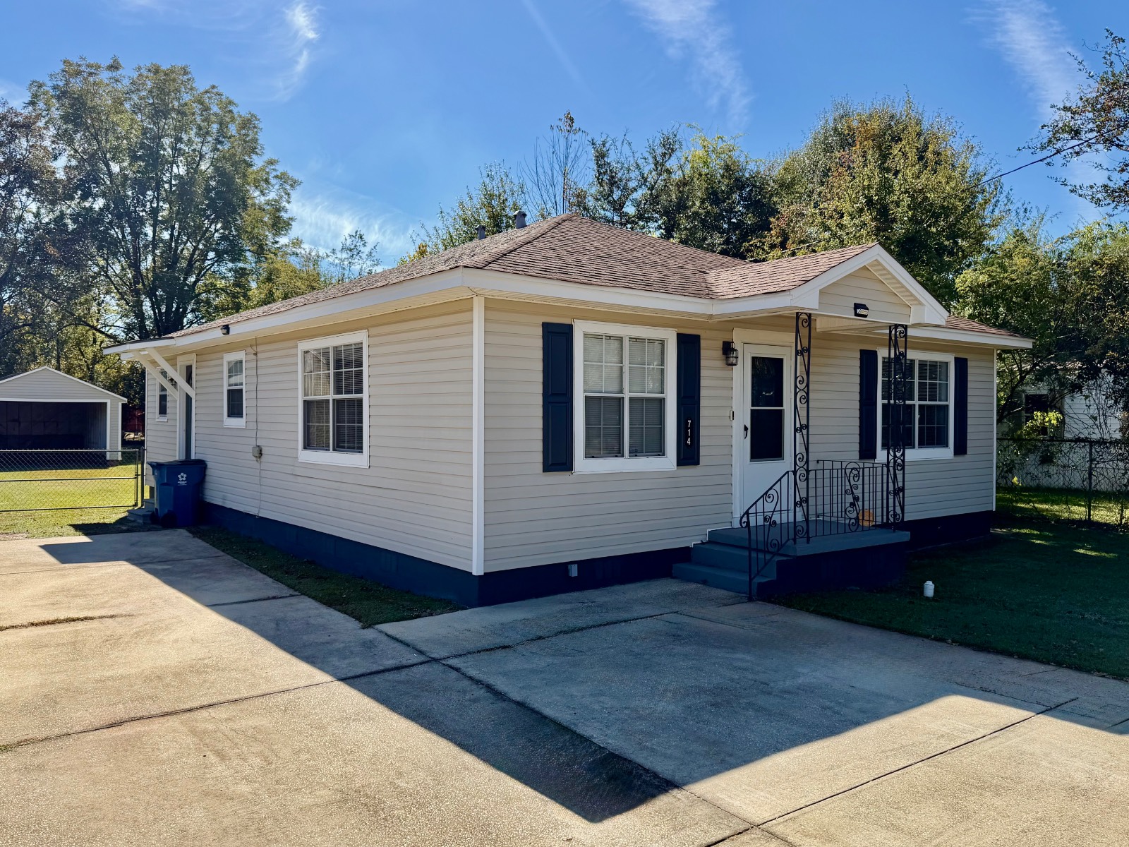 714 E Clinton Street