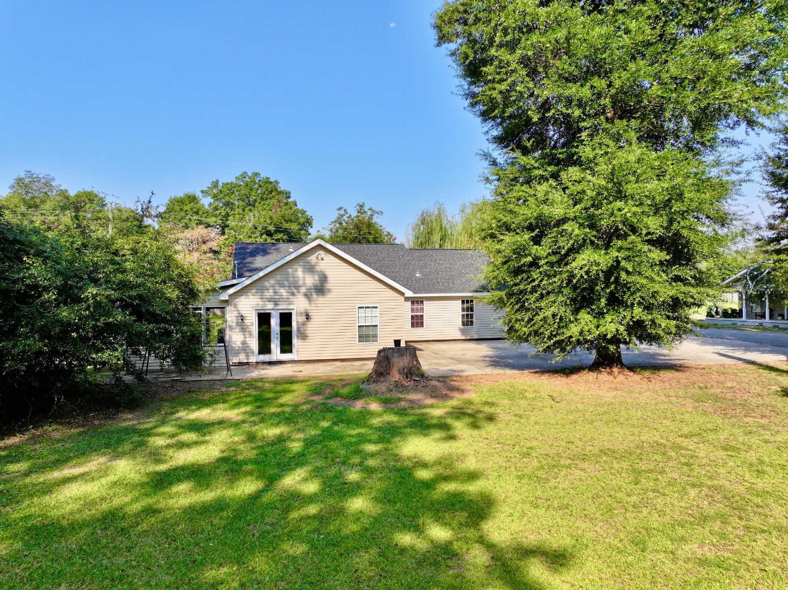 350 Cherry Ave