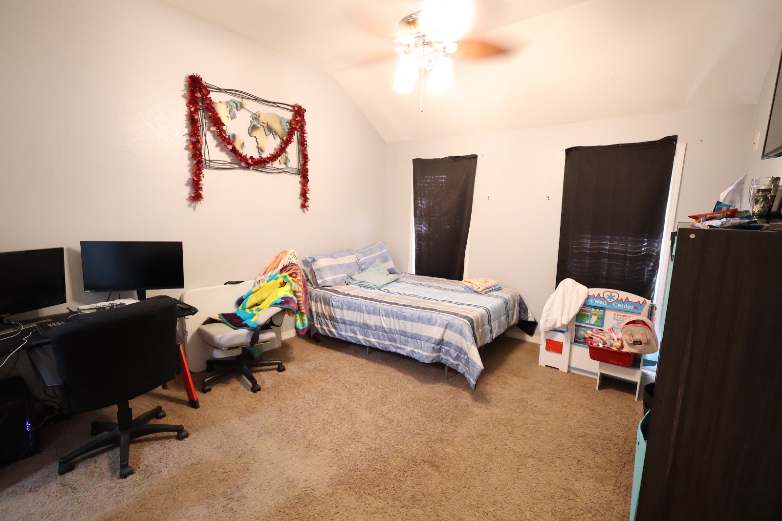 350 Cherry Ave