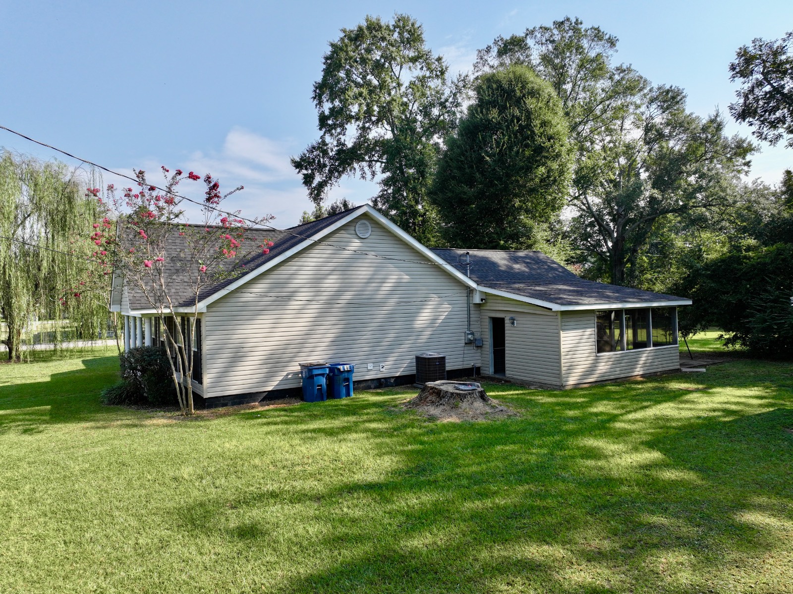 350 Cherry Ave