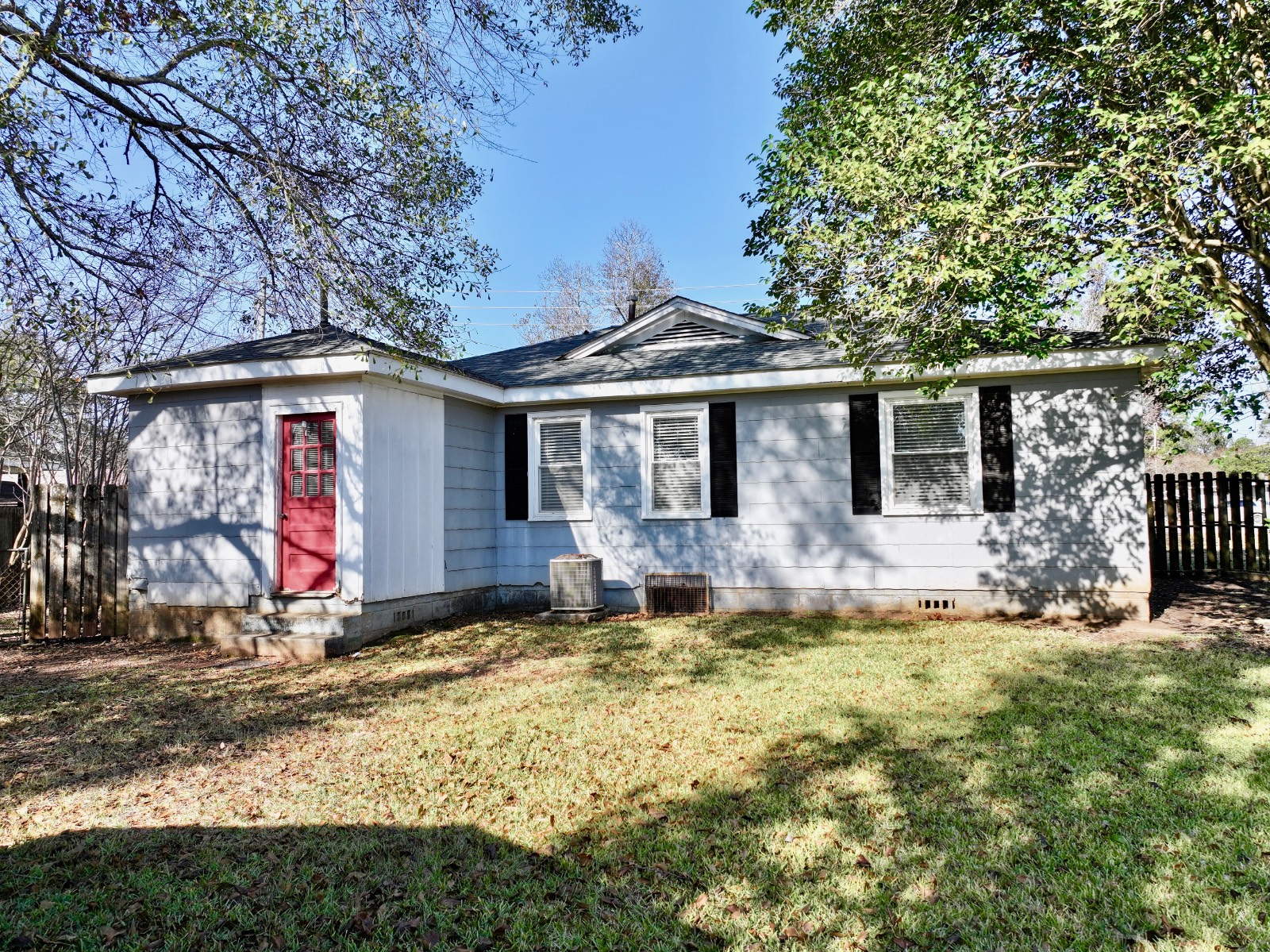 201 Fairview Circle