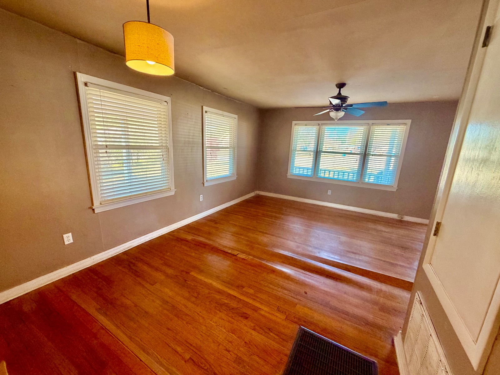201 Fairview Circle