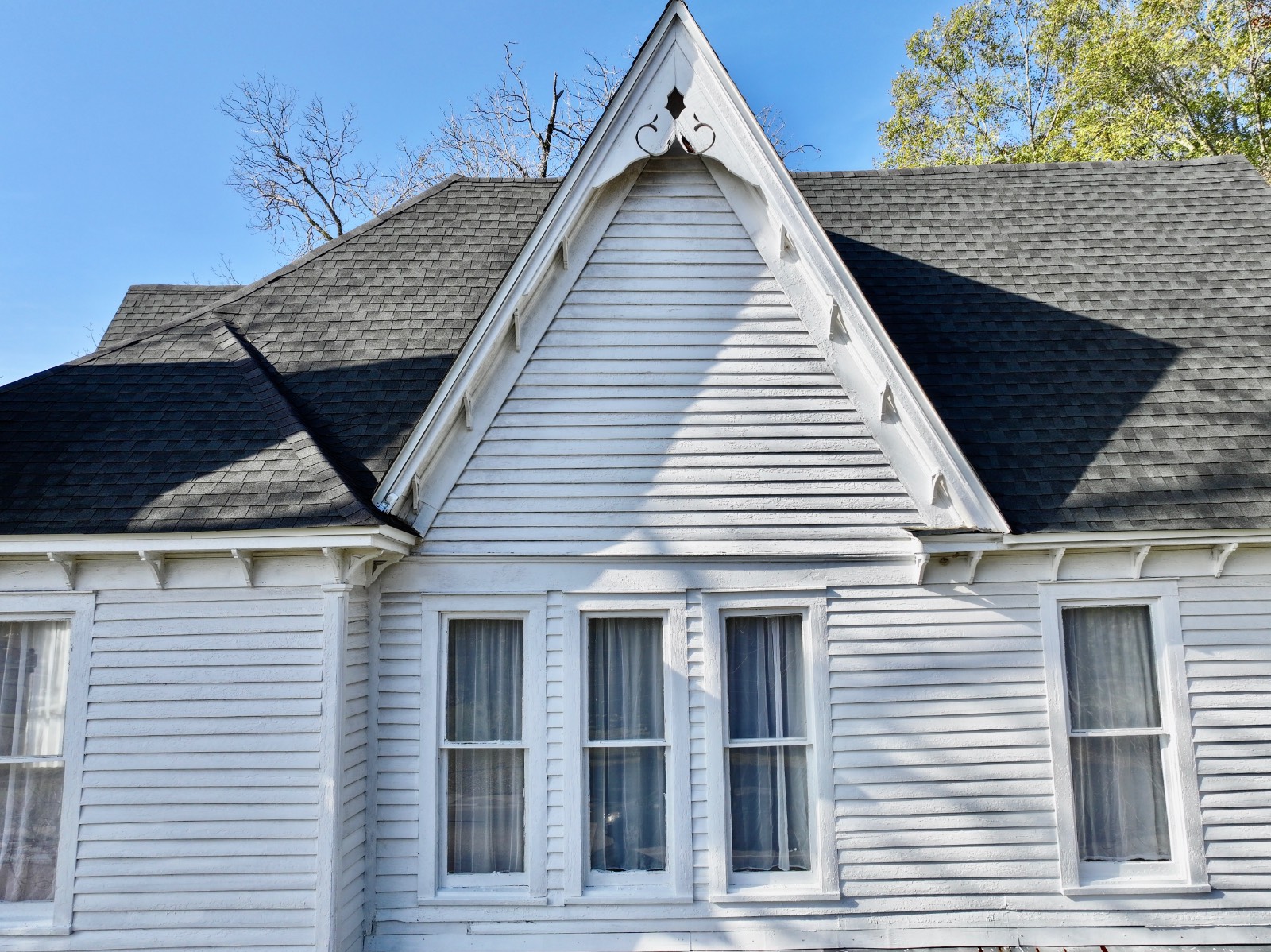 301 College Ave