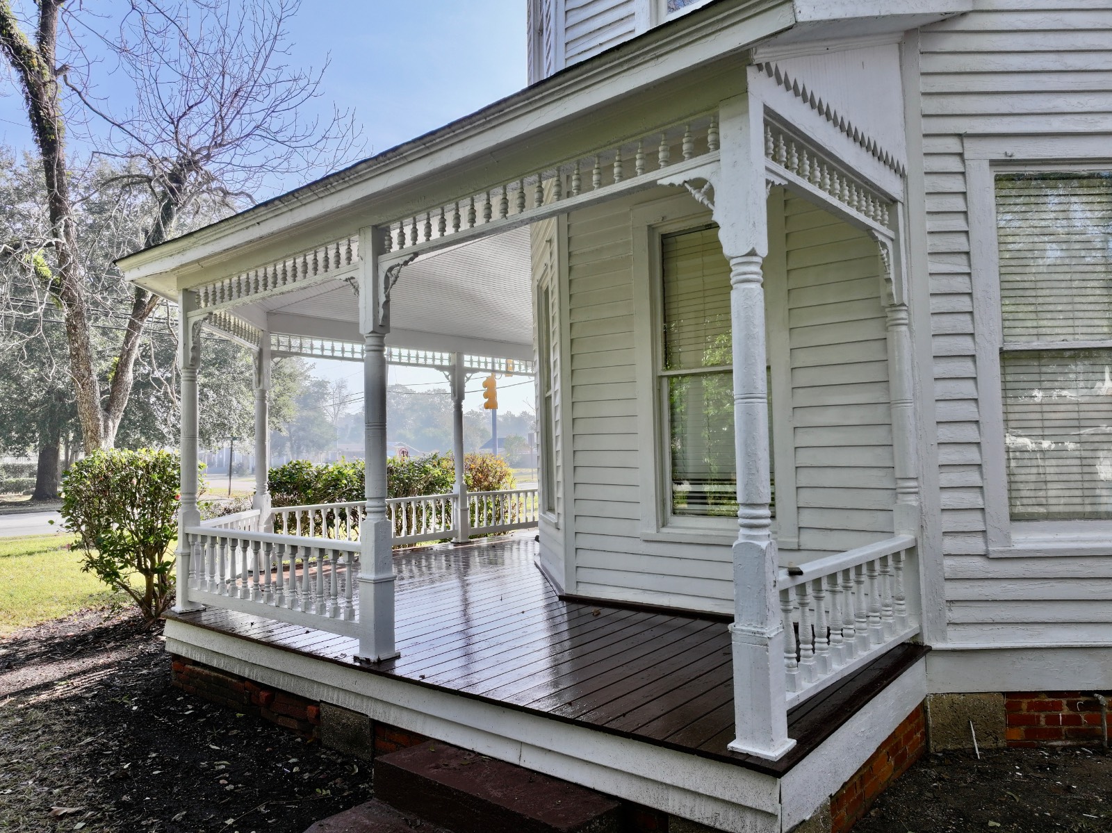 301 College Ave