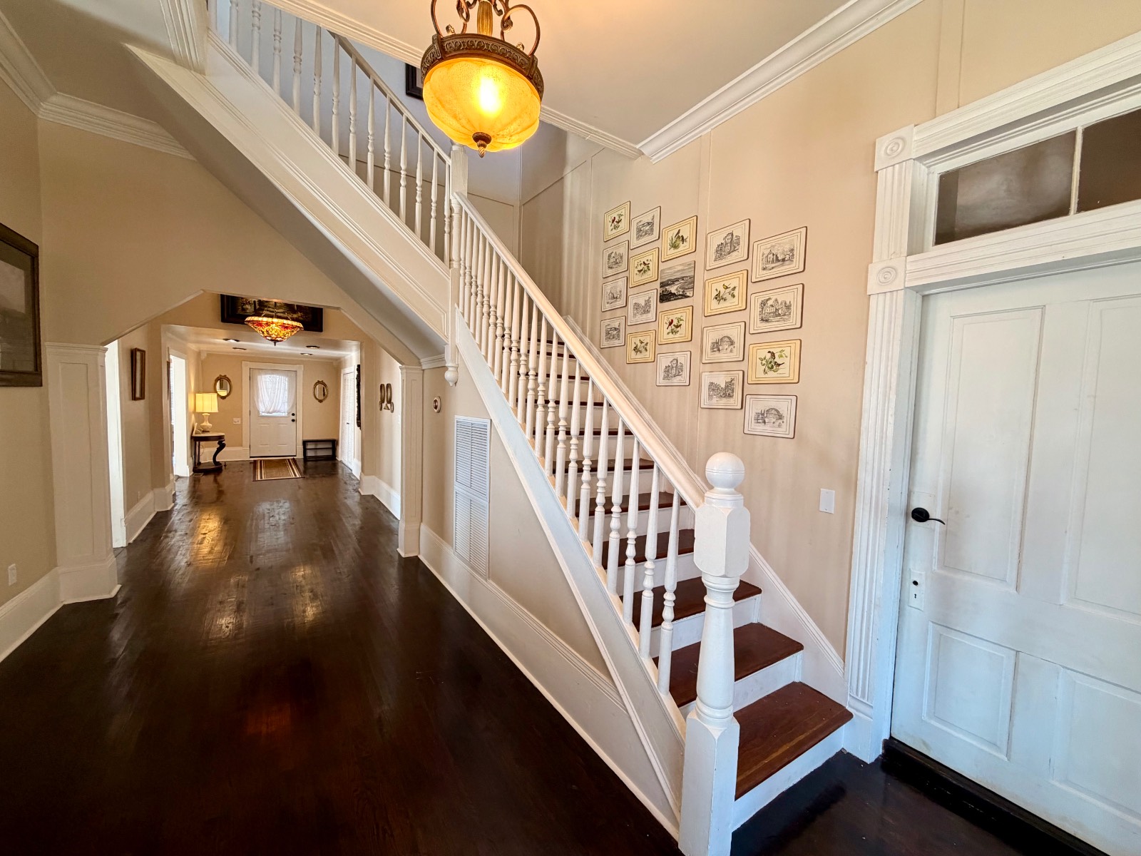 301 College Ave