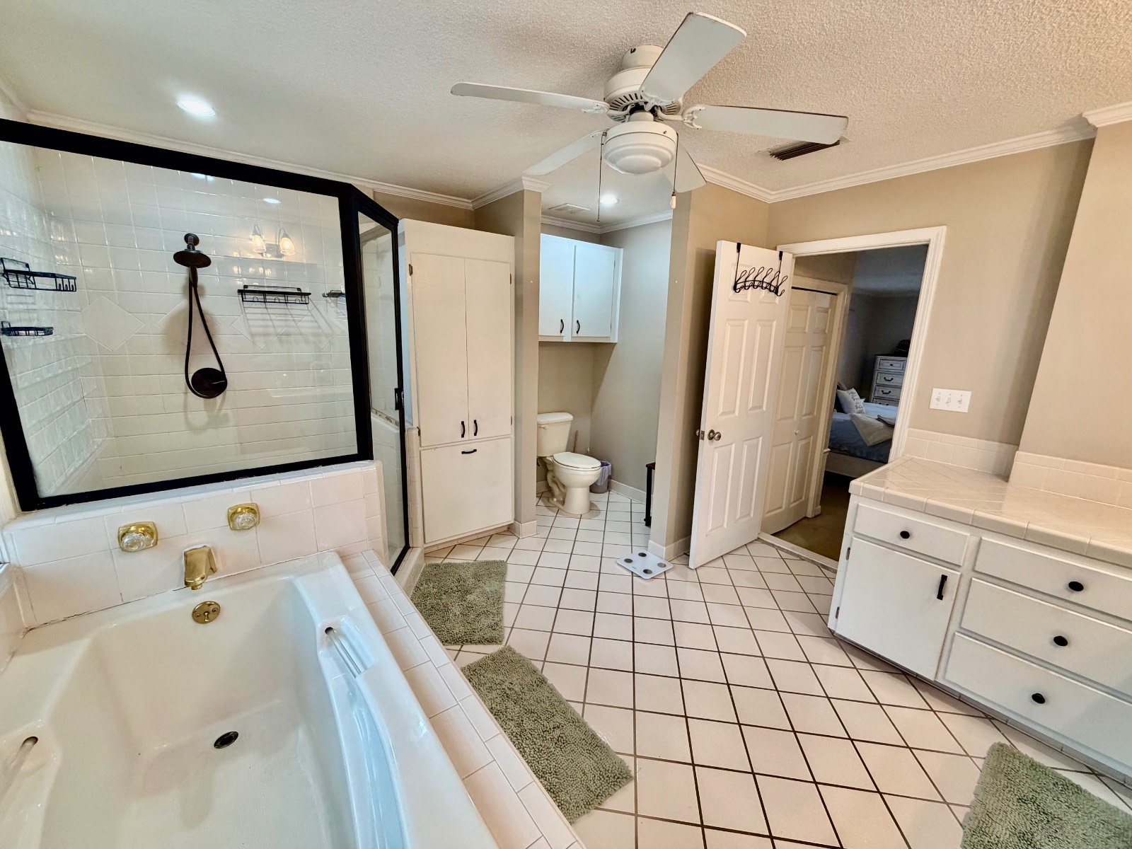 1520 N Andrews Drive