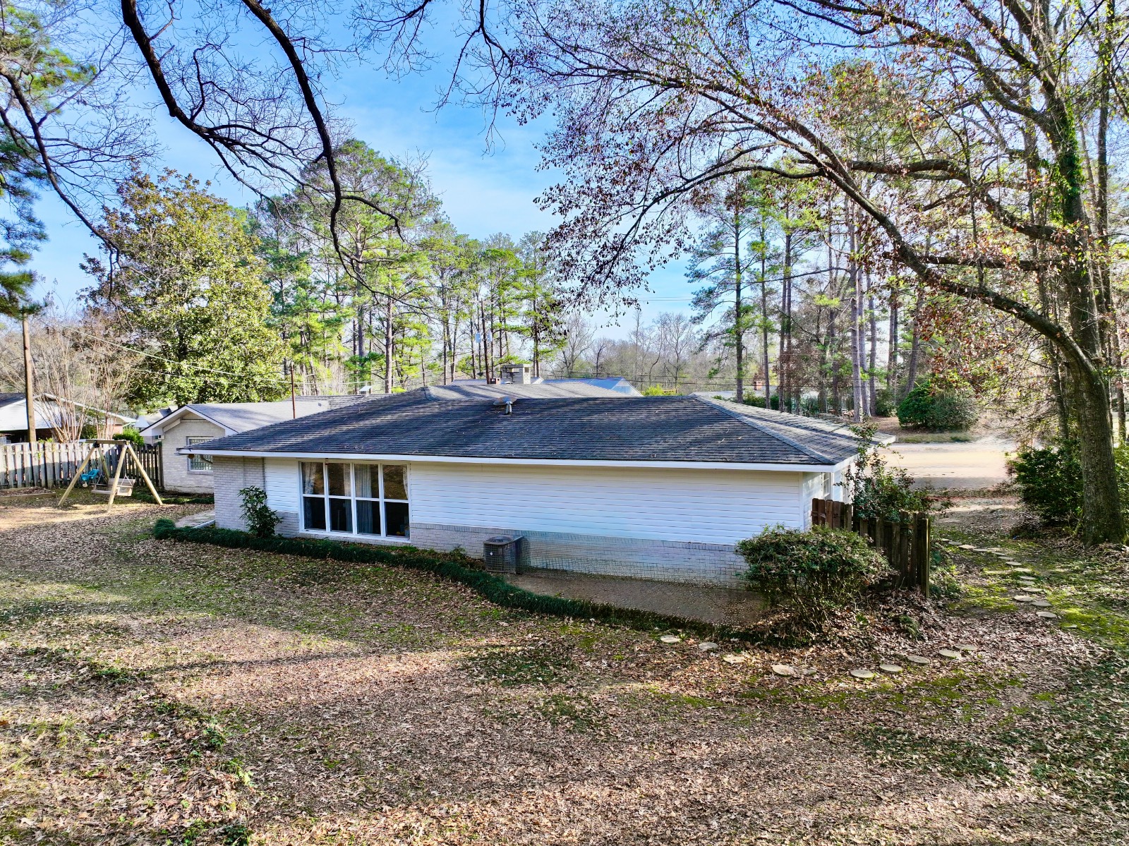 1520 N Andrews Drive