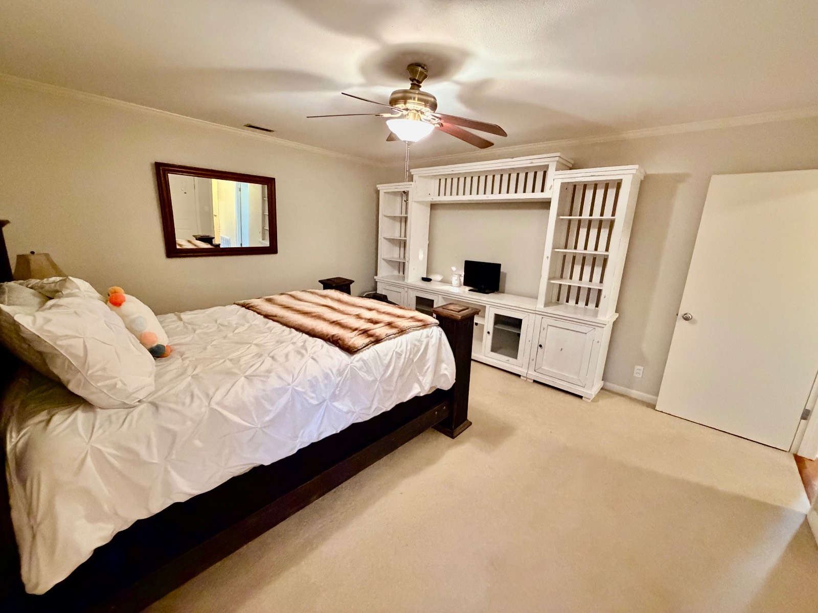 1520 N Andrews Drive