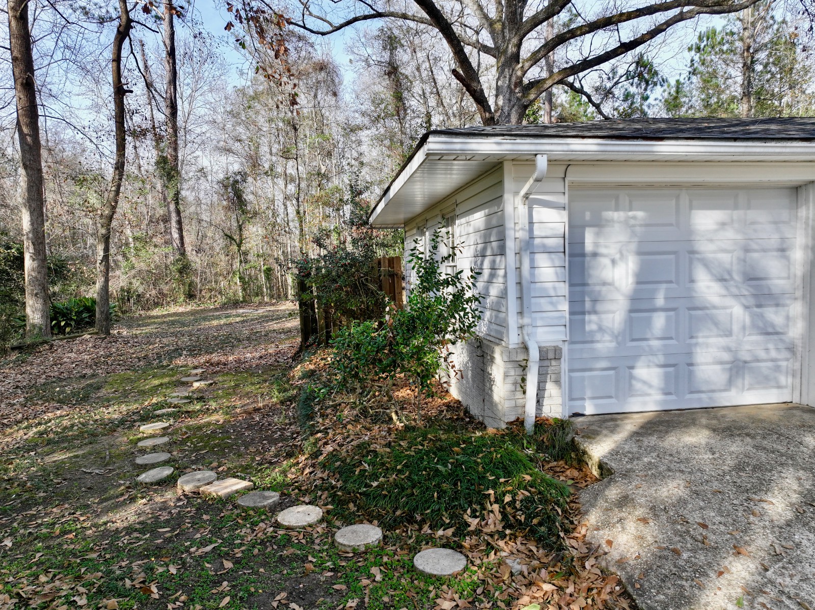 1520 N Andrews Drive