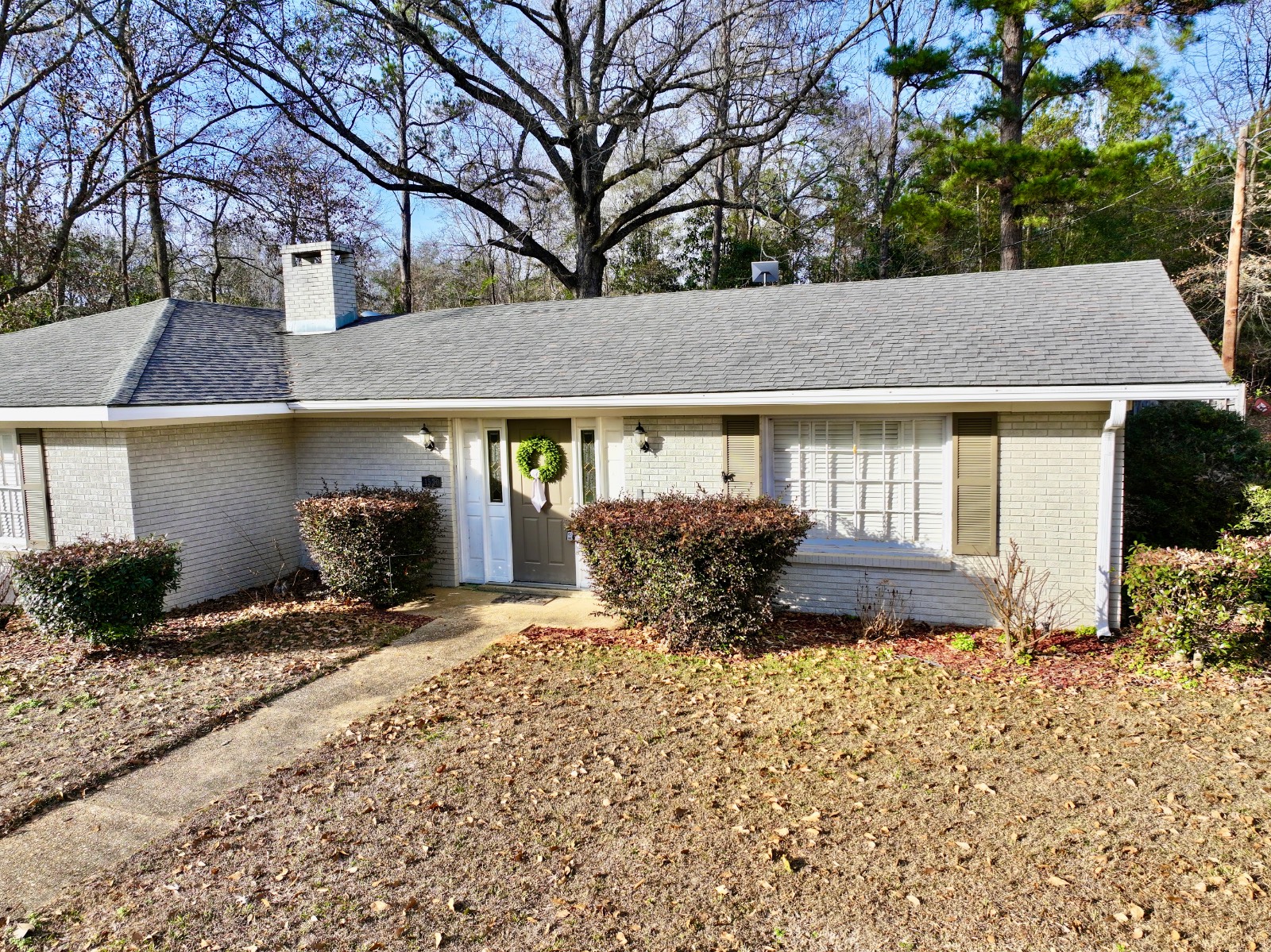 1520 N Andrews Drive