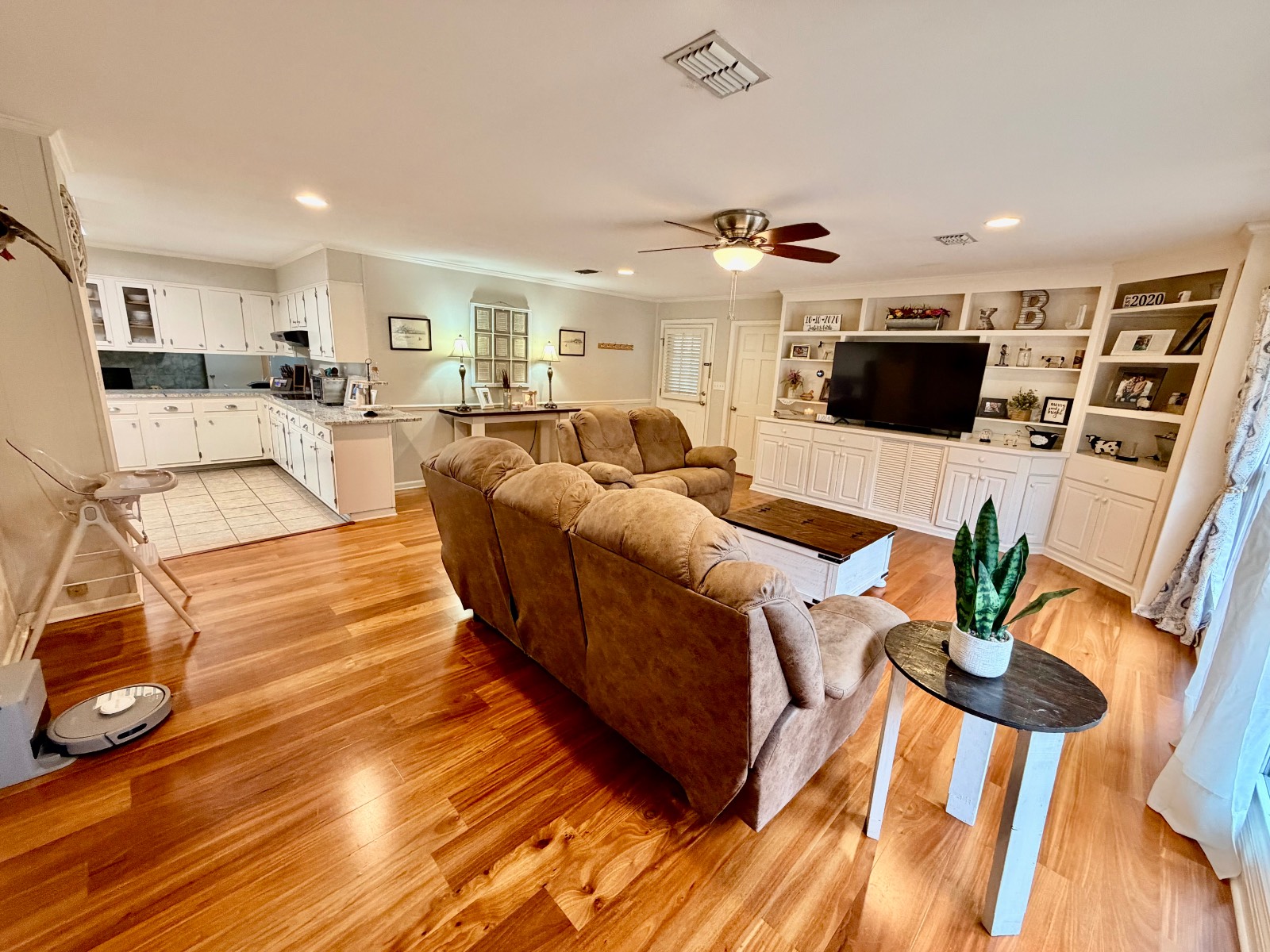 1520 N Andrews Drive