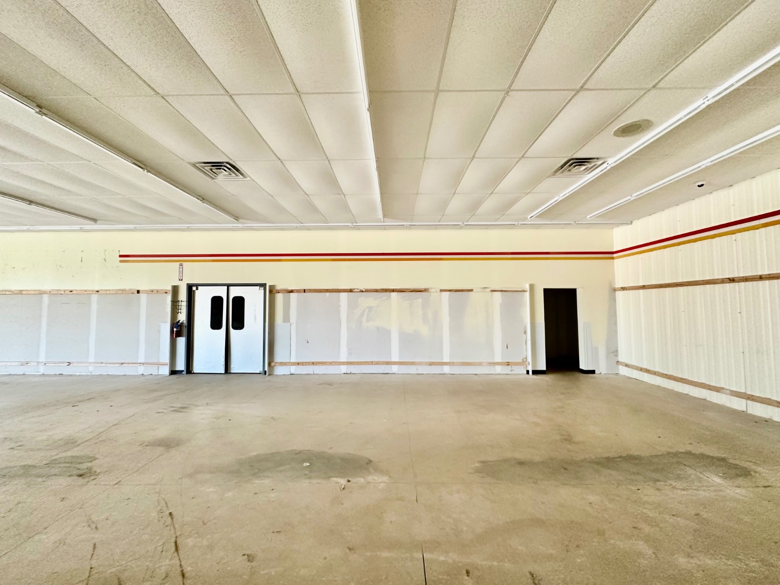 365 River Street East