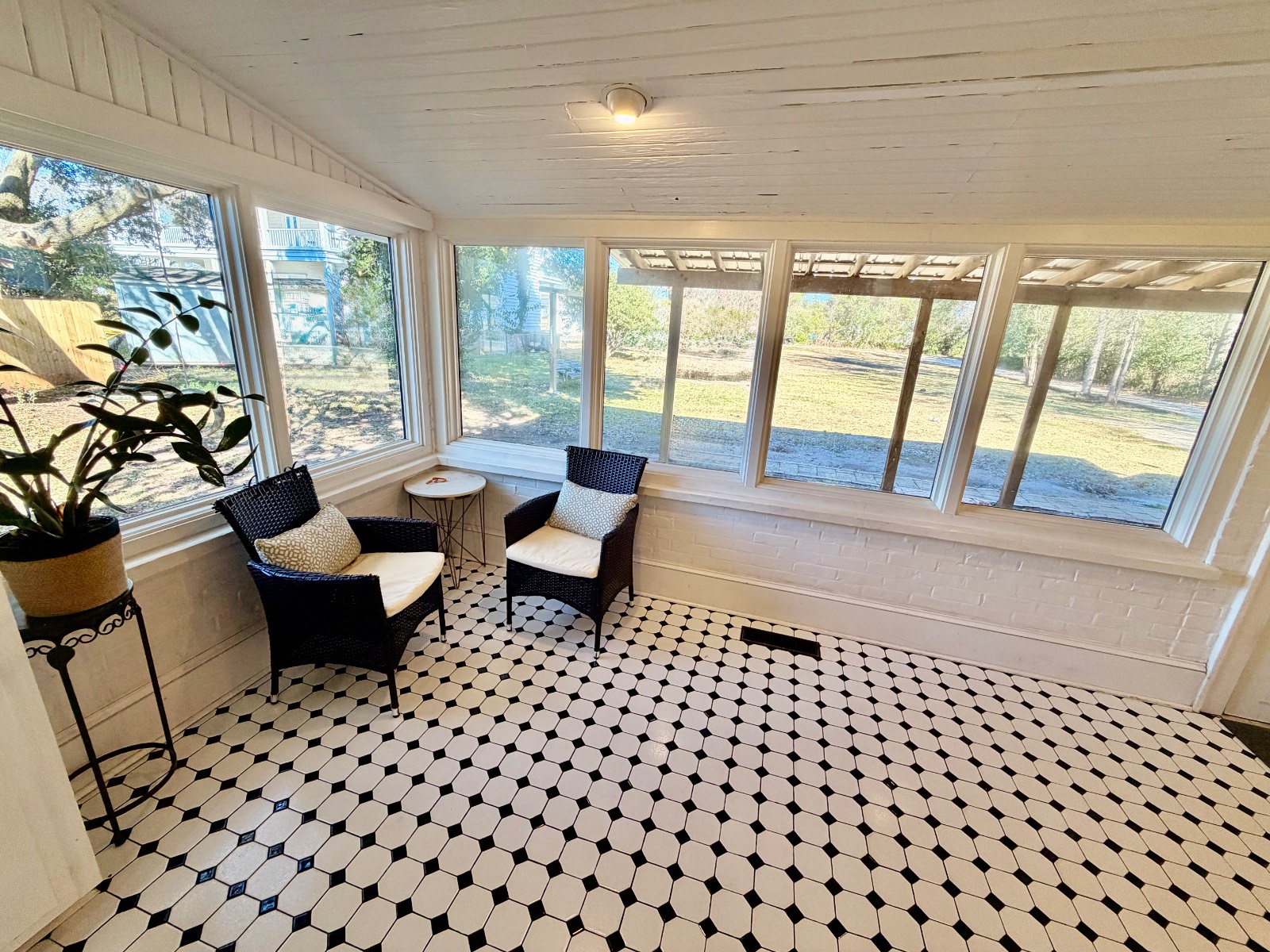 128 West Clinton Street