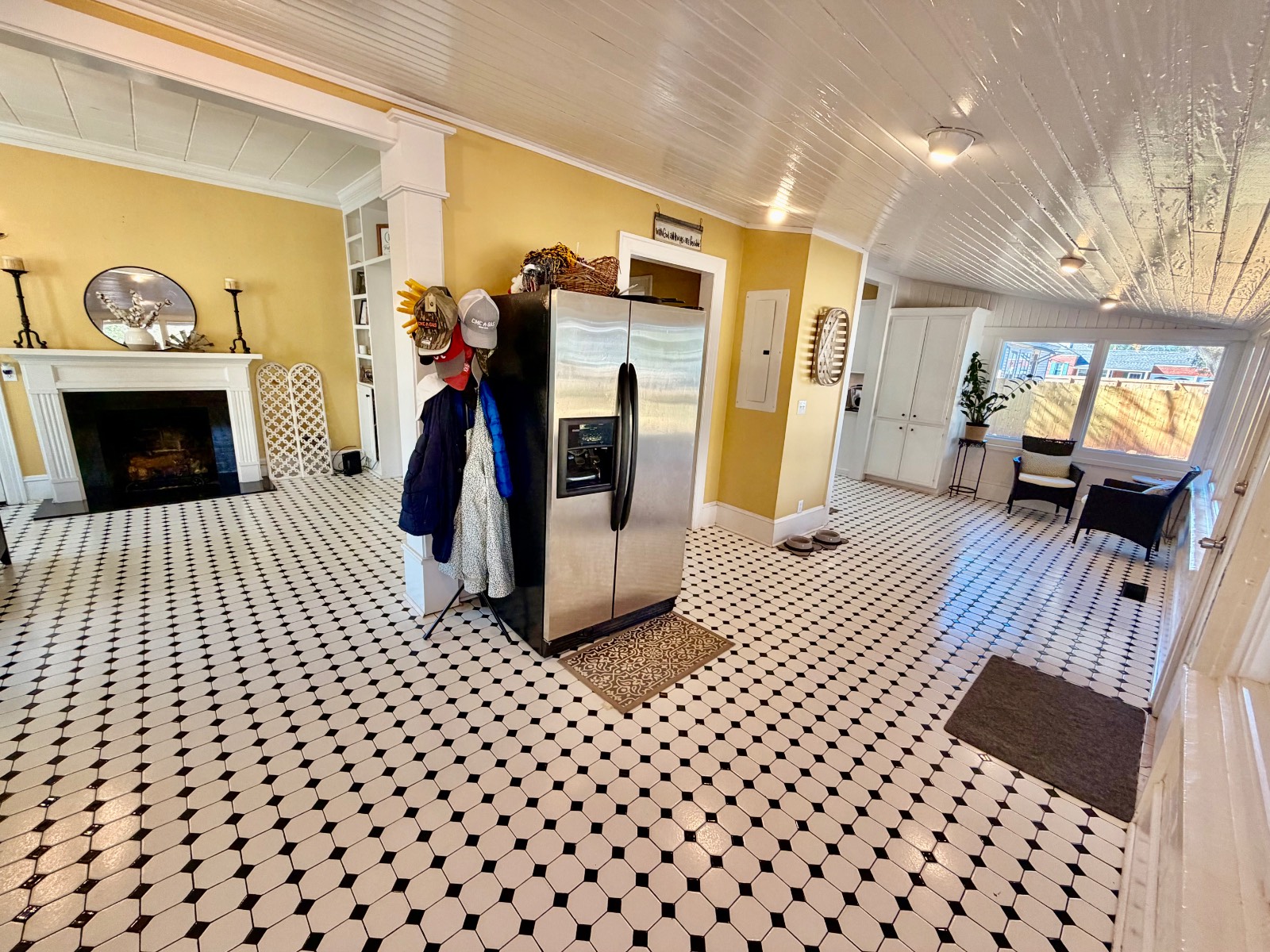 128 West Clinton Street