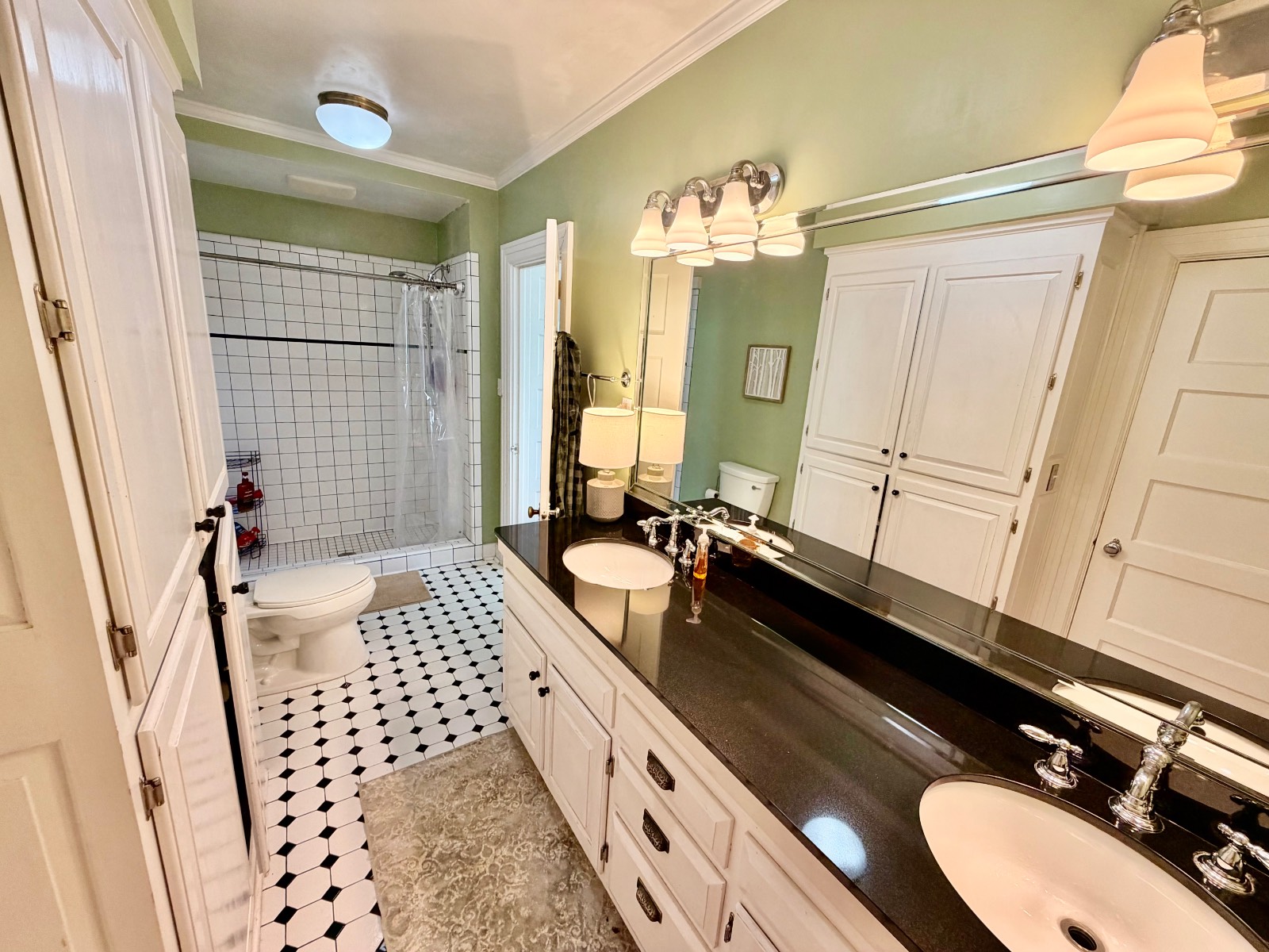 128 West Clinton Street