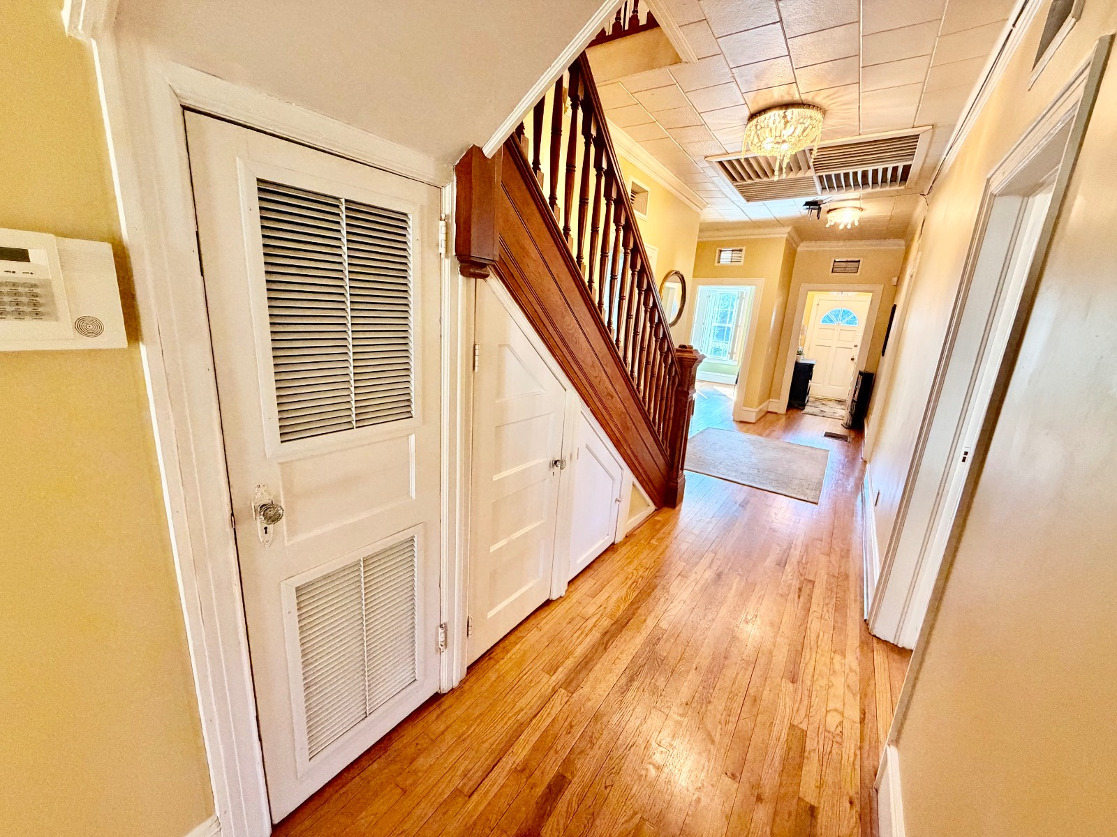 128 West Clinton Street