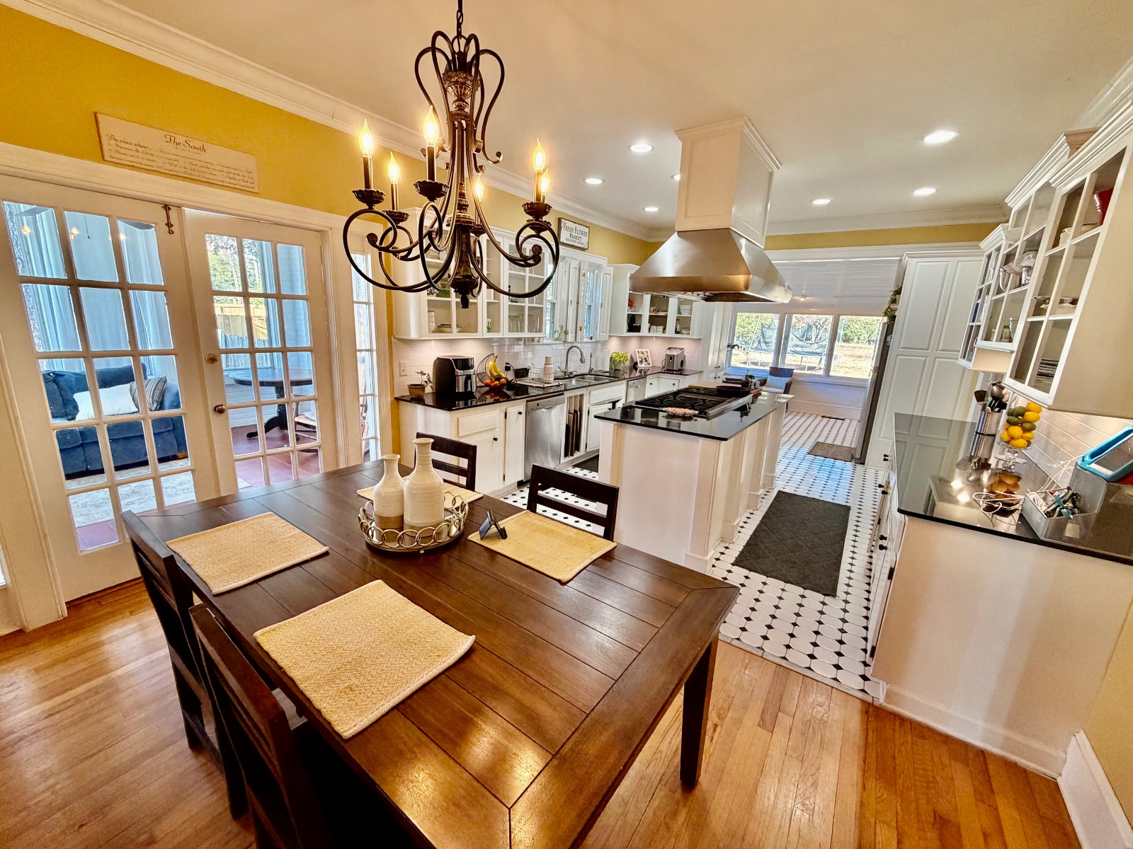 128 West Clinton Street