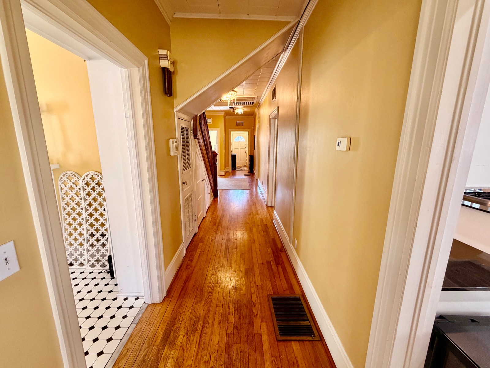 128 West Clinton Street