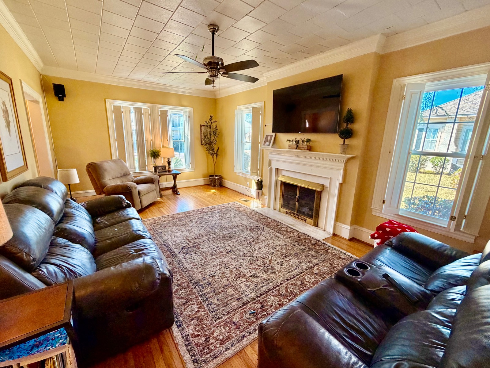 128 West Clinton Street