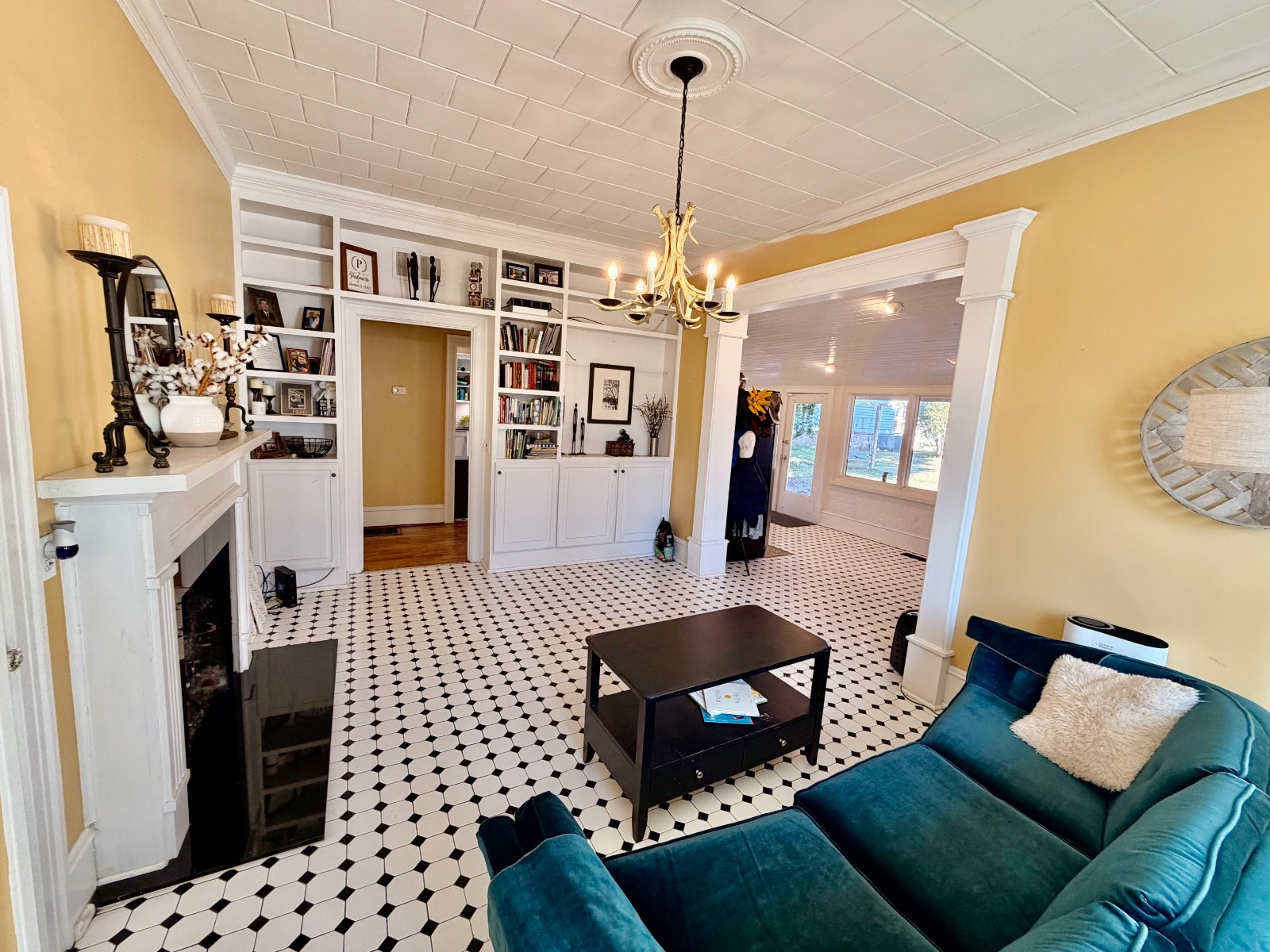 128 West Clinton Street