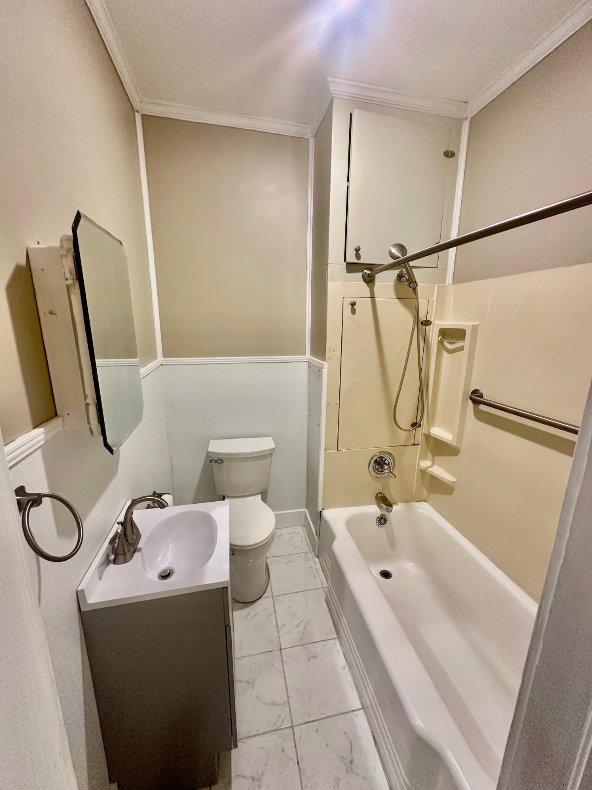 1047 West Front Street