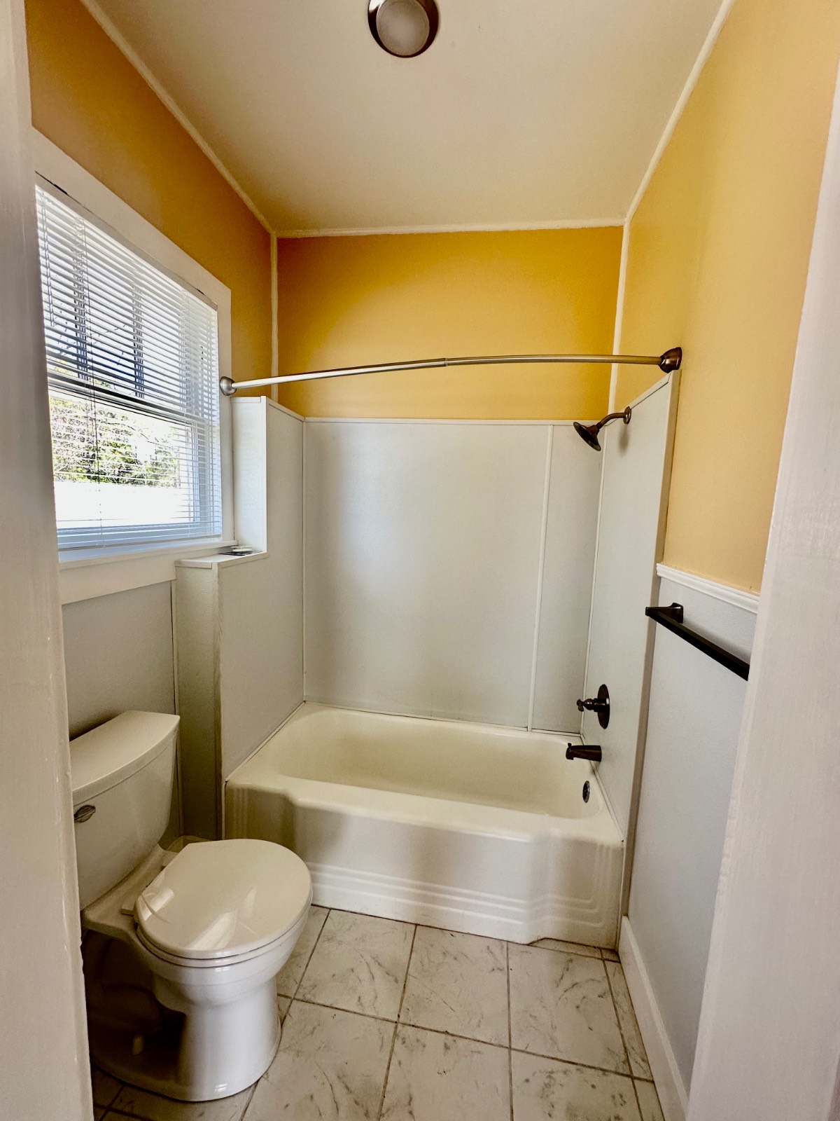 1047 West Front Street