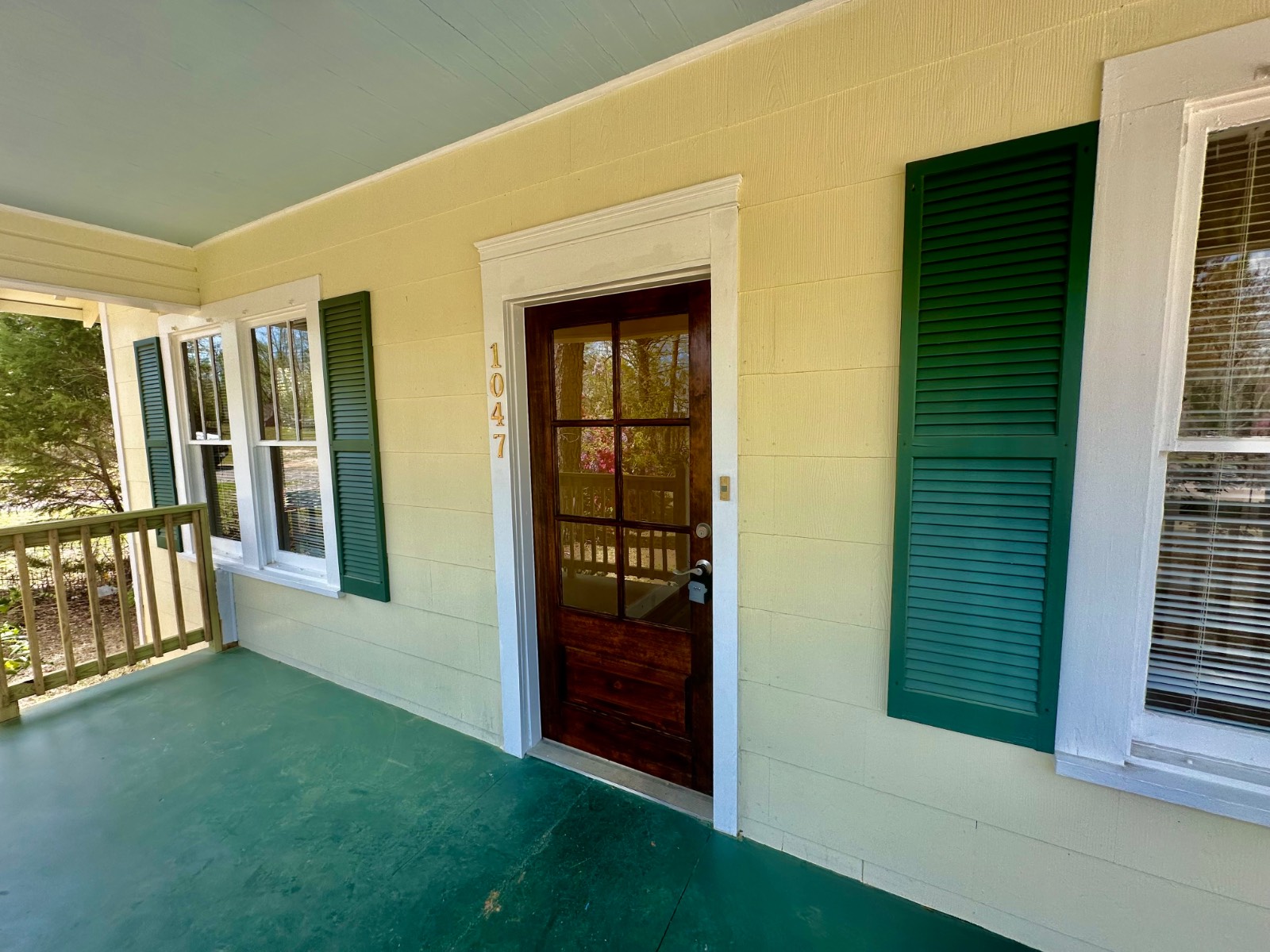 1047 West Front Street