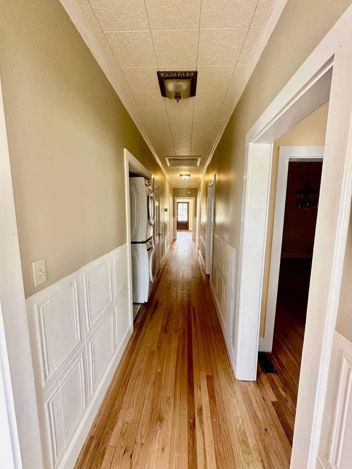 1047 West Front Street