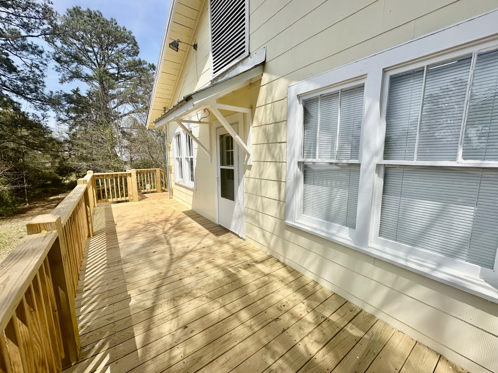 1047 West Front Street