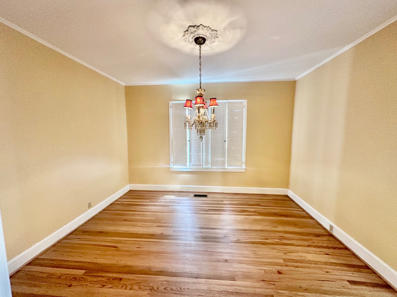 1047 West Front Street