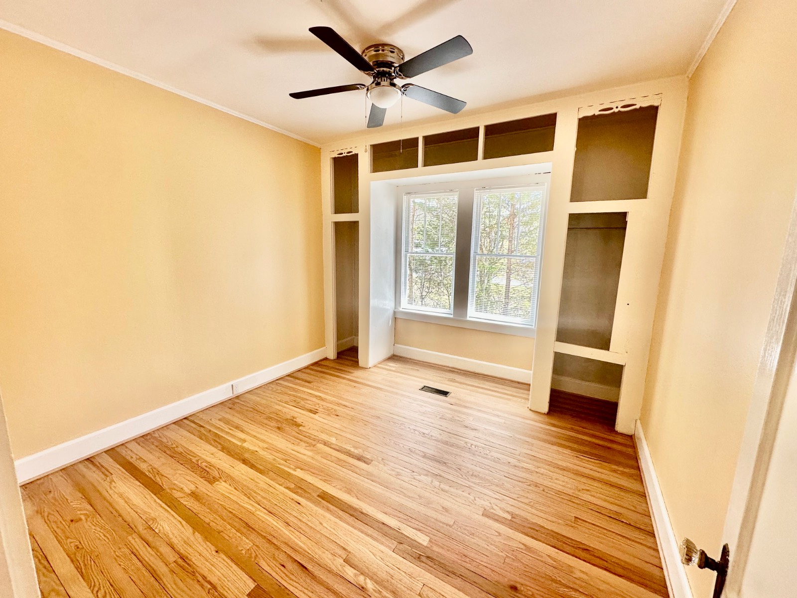 1047 West Front Street