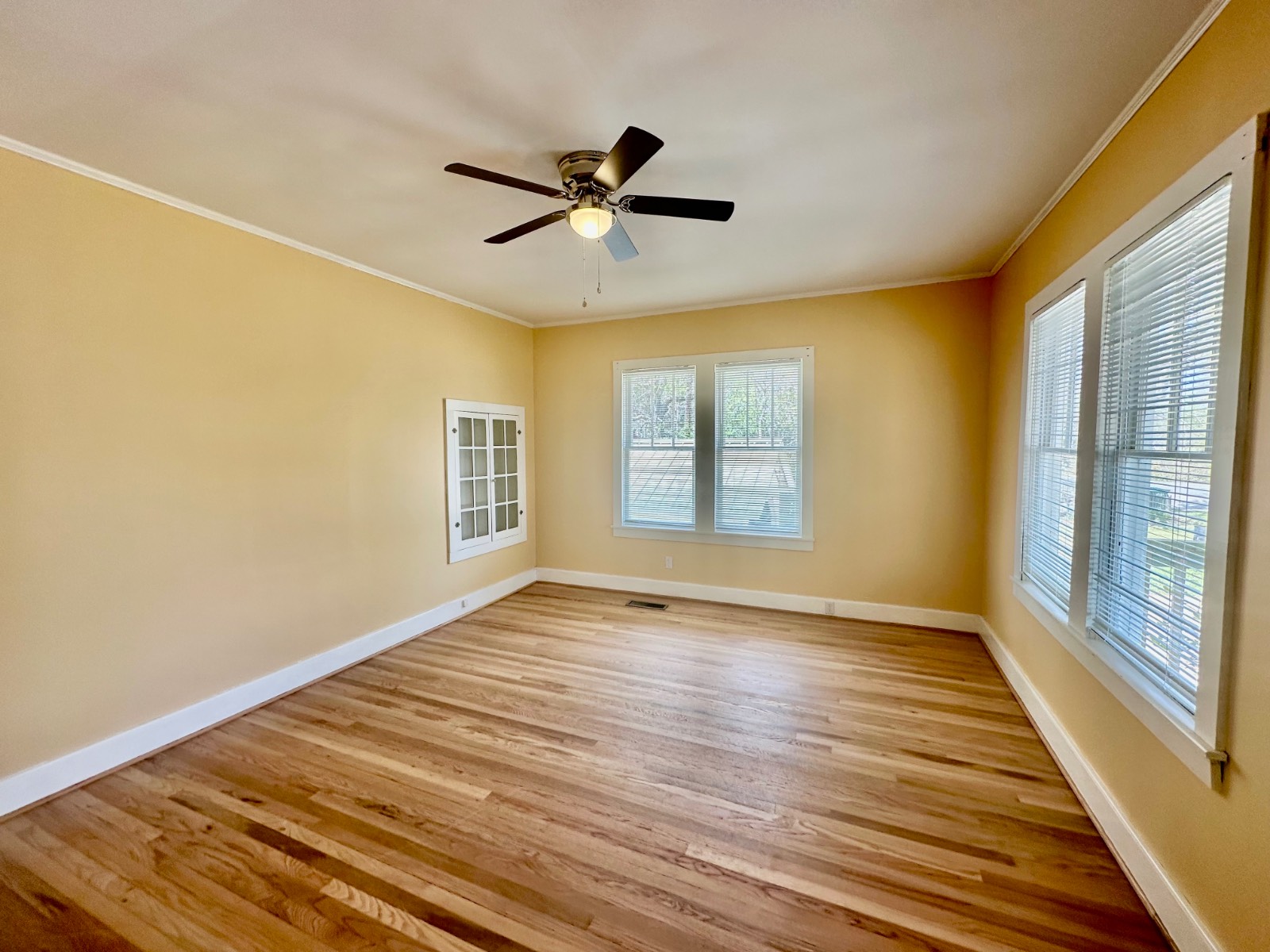 1047 West Front Street