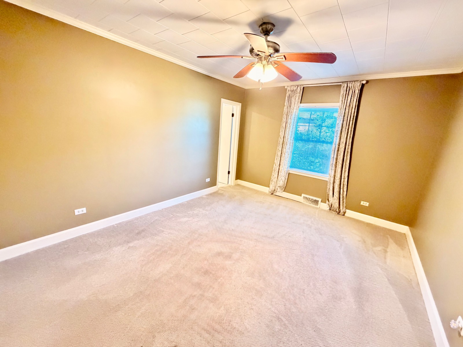 211 Chesley Ave