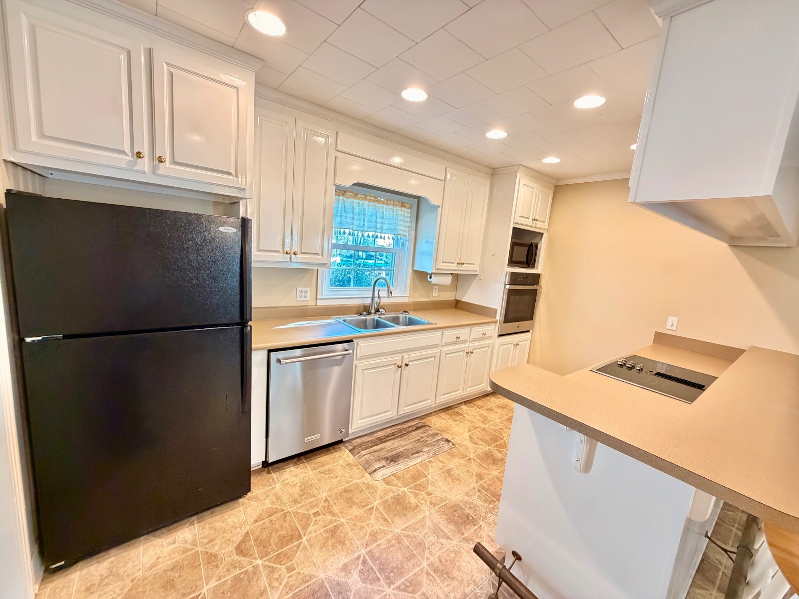 211 Chesley Ave