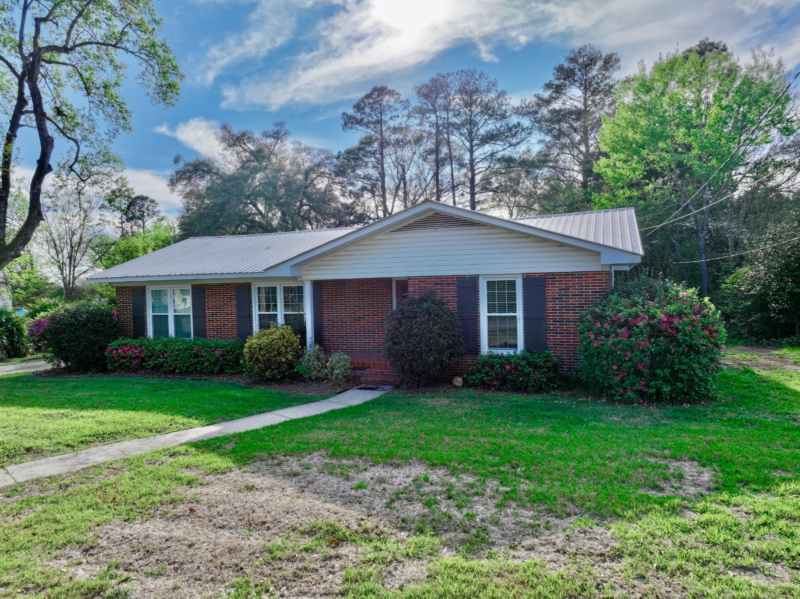 211 Chesley Ave