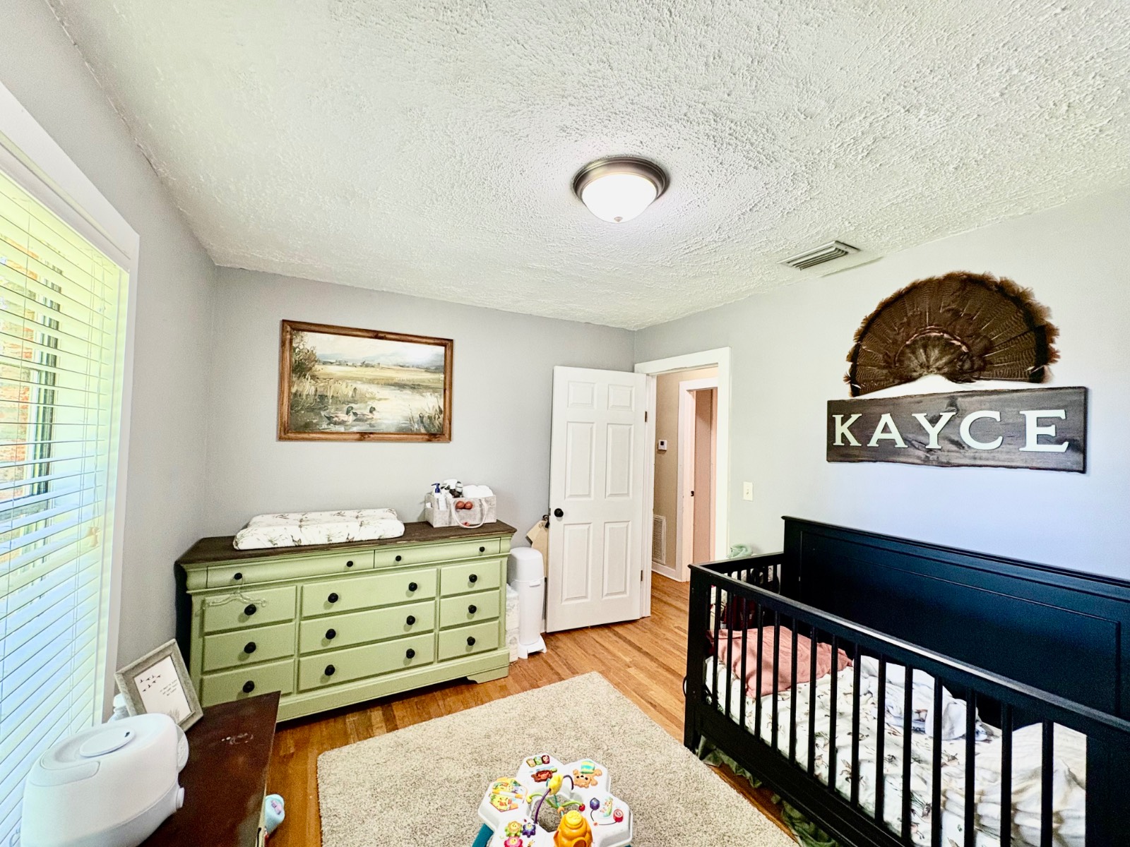 1095 Paragon Rd