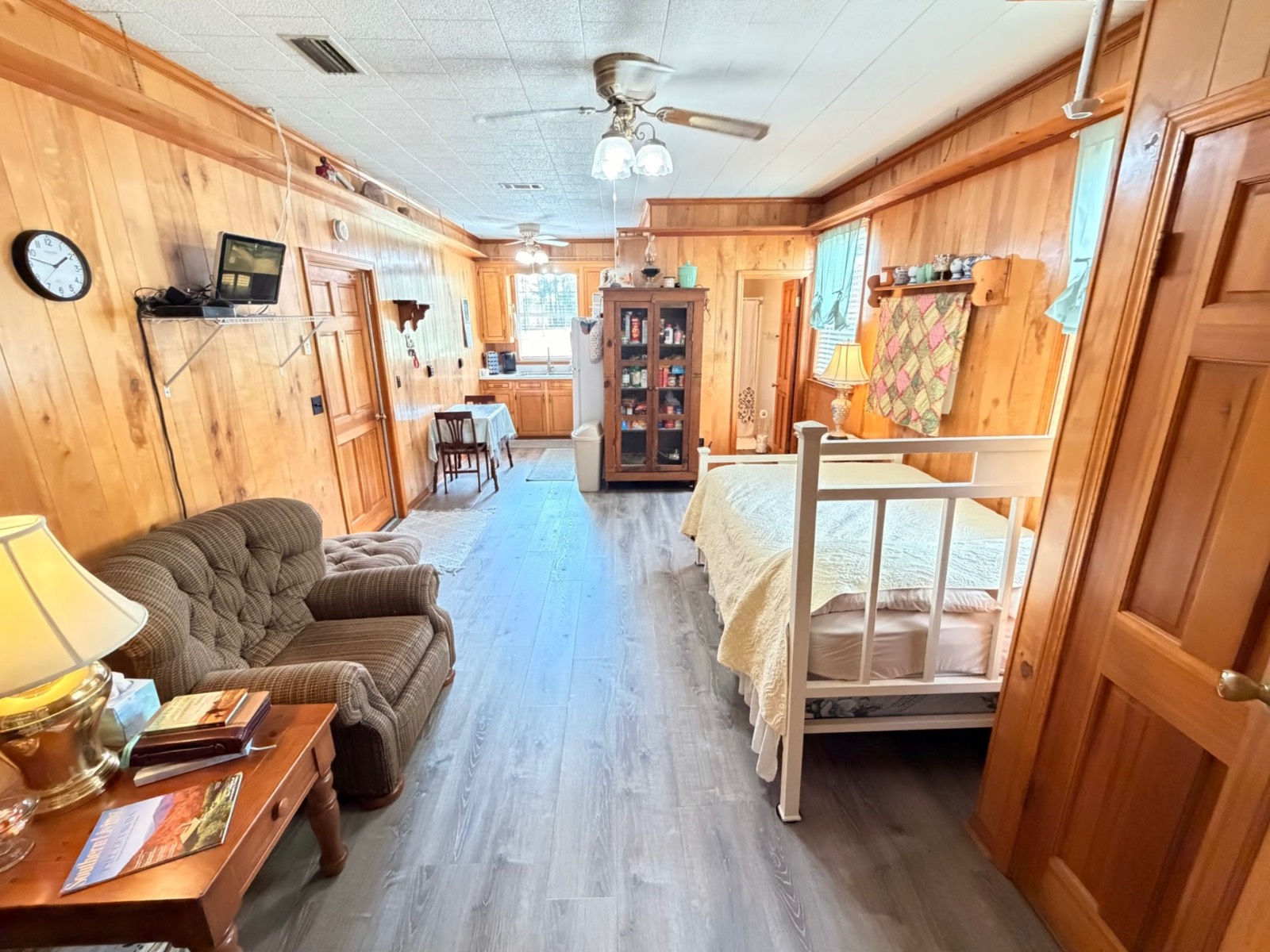 12601 Highway 43