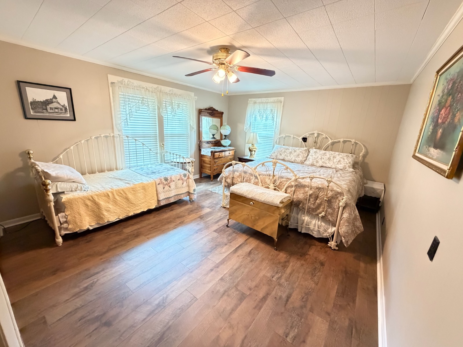 12601 Highway 43