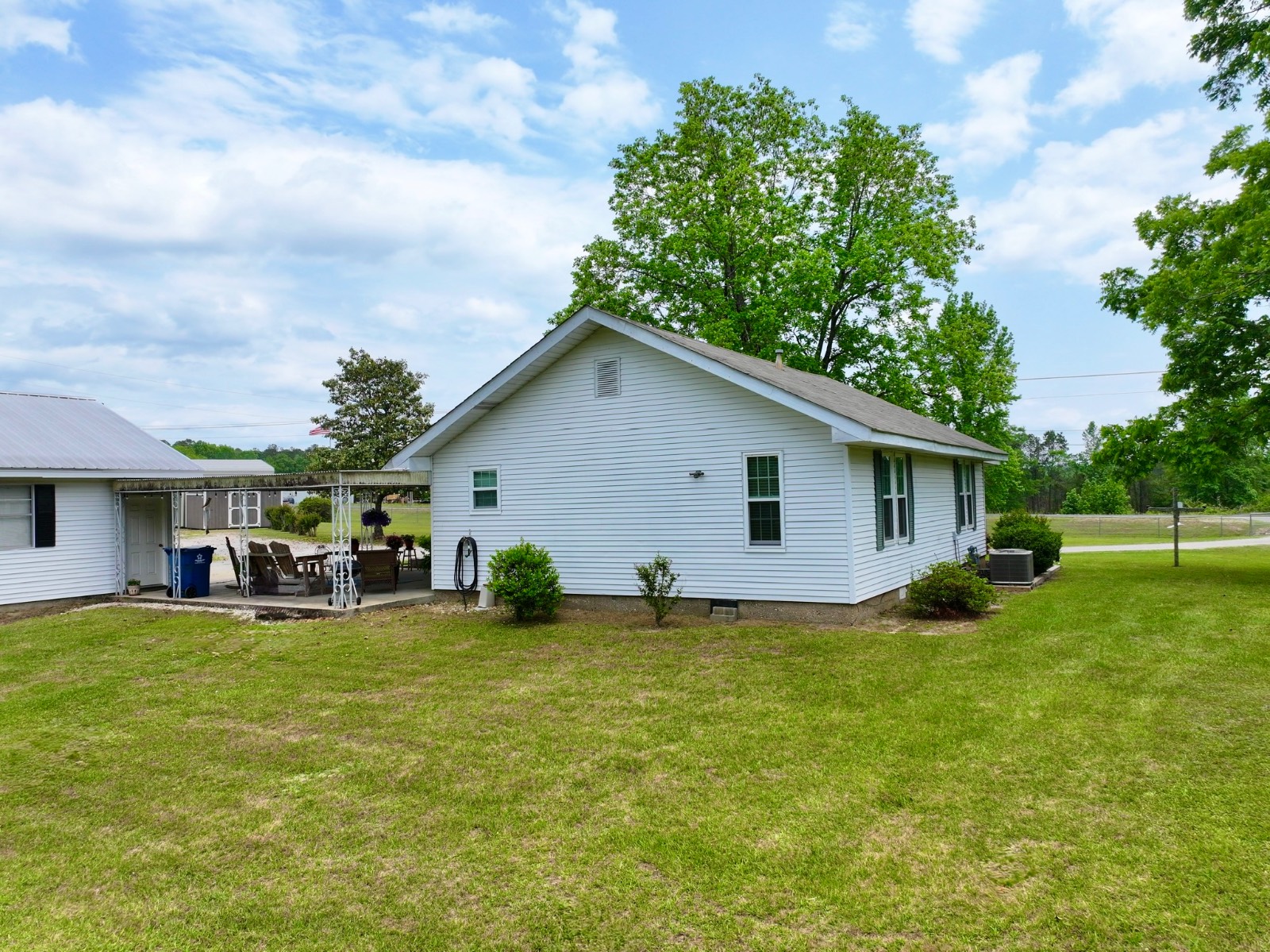 12601 Highway 43