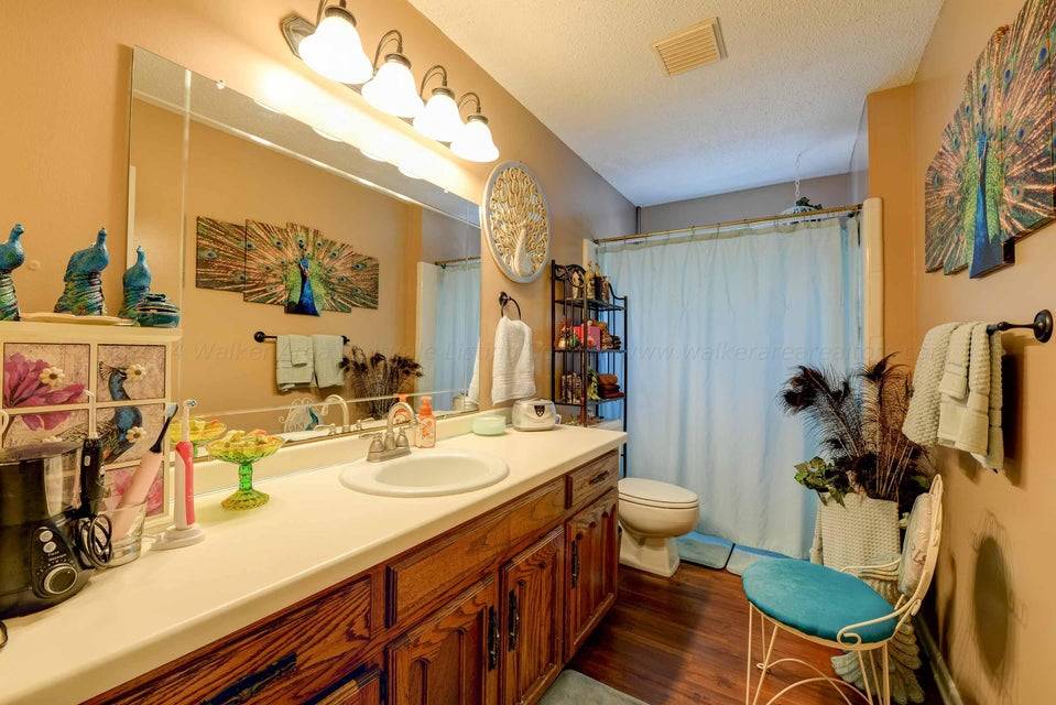 231 Fairway Dr