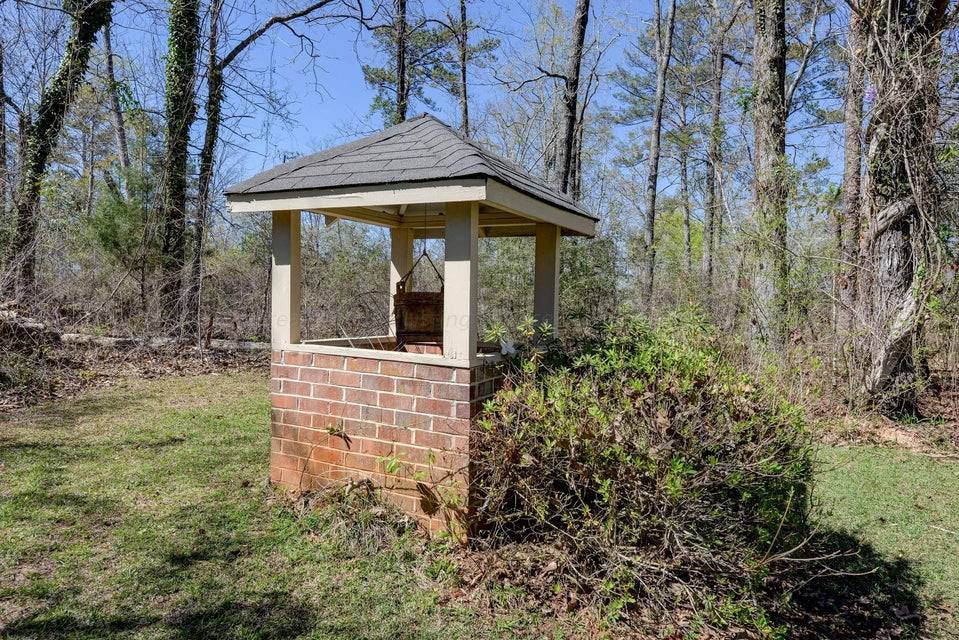 231 Fairway Dr