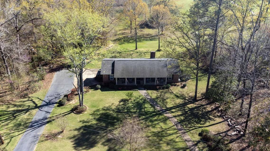 231 Fairway Dr