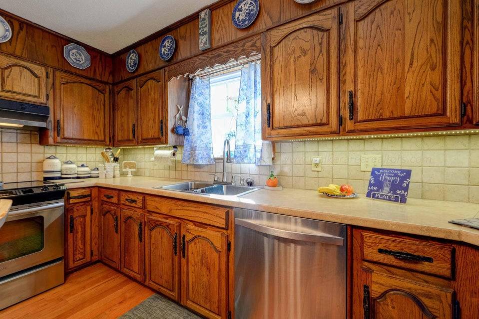 231 Fairway Dr