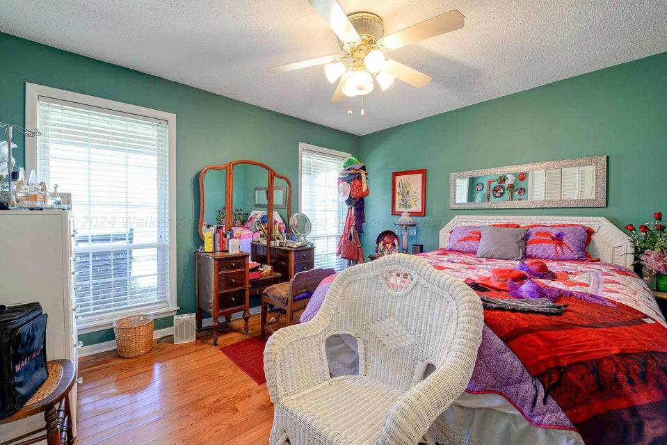 231 Fairway Dr