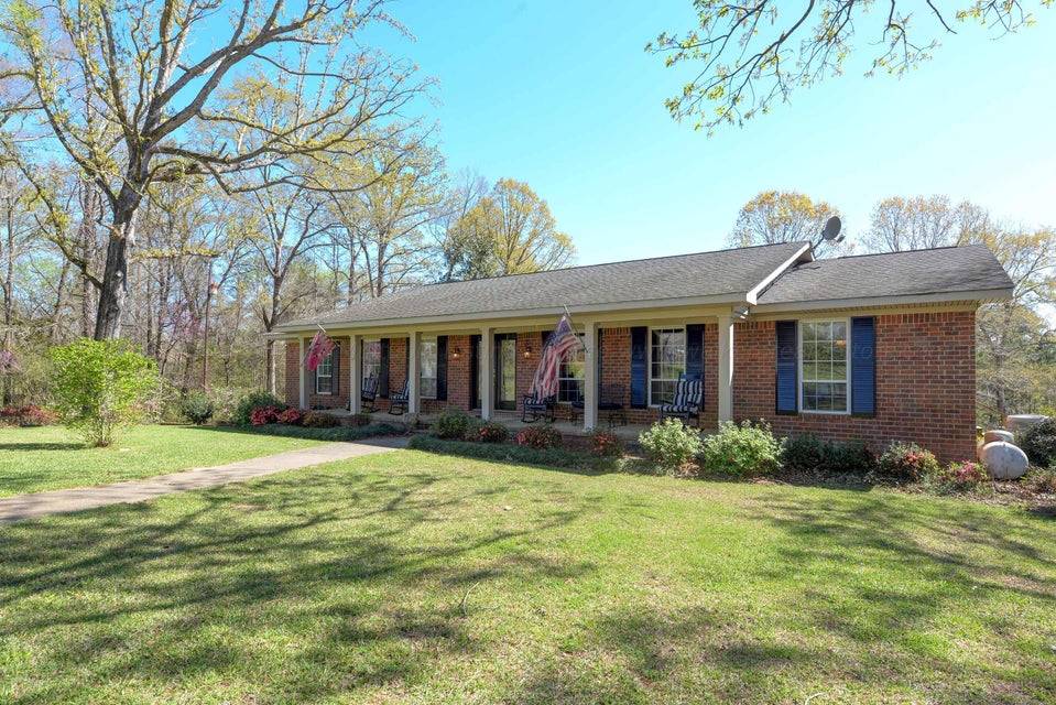231 Fairway Dr