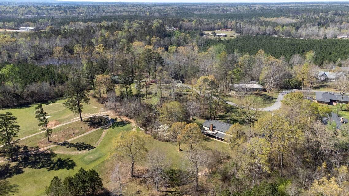 231 Fairway Dr