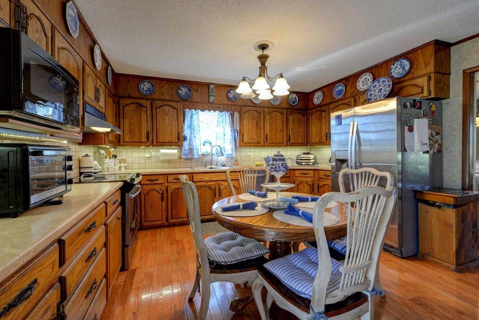 231 Fairway Dr