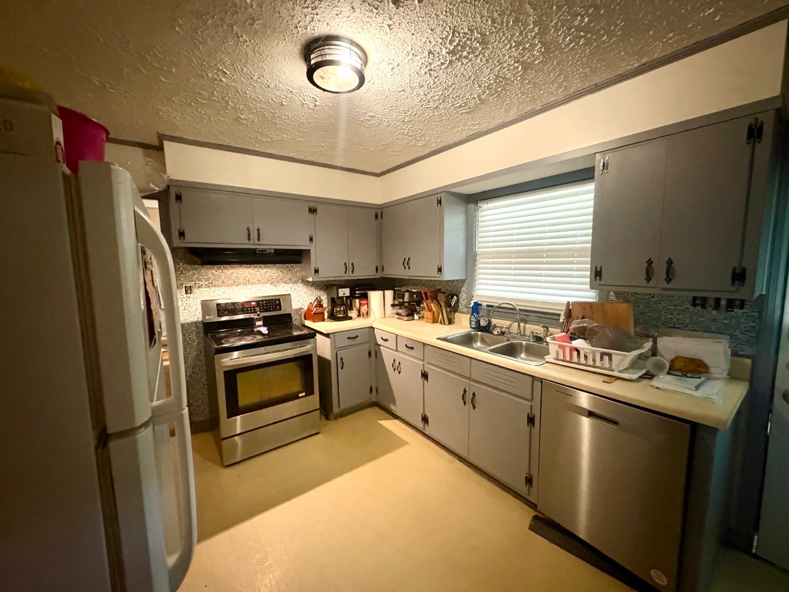 417 N Dvorak Circle