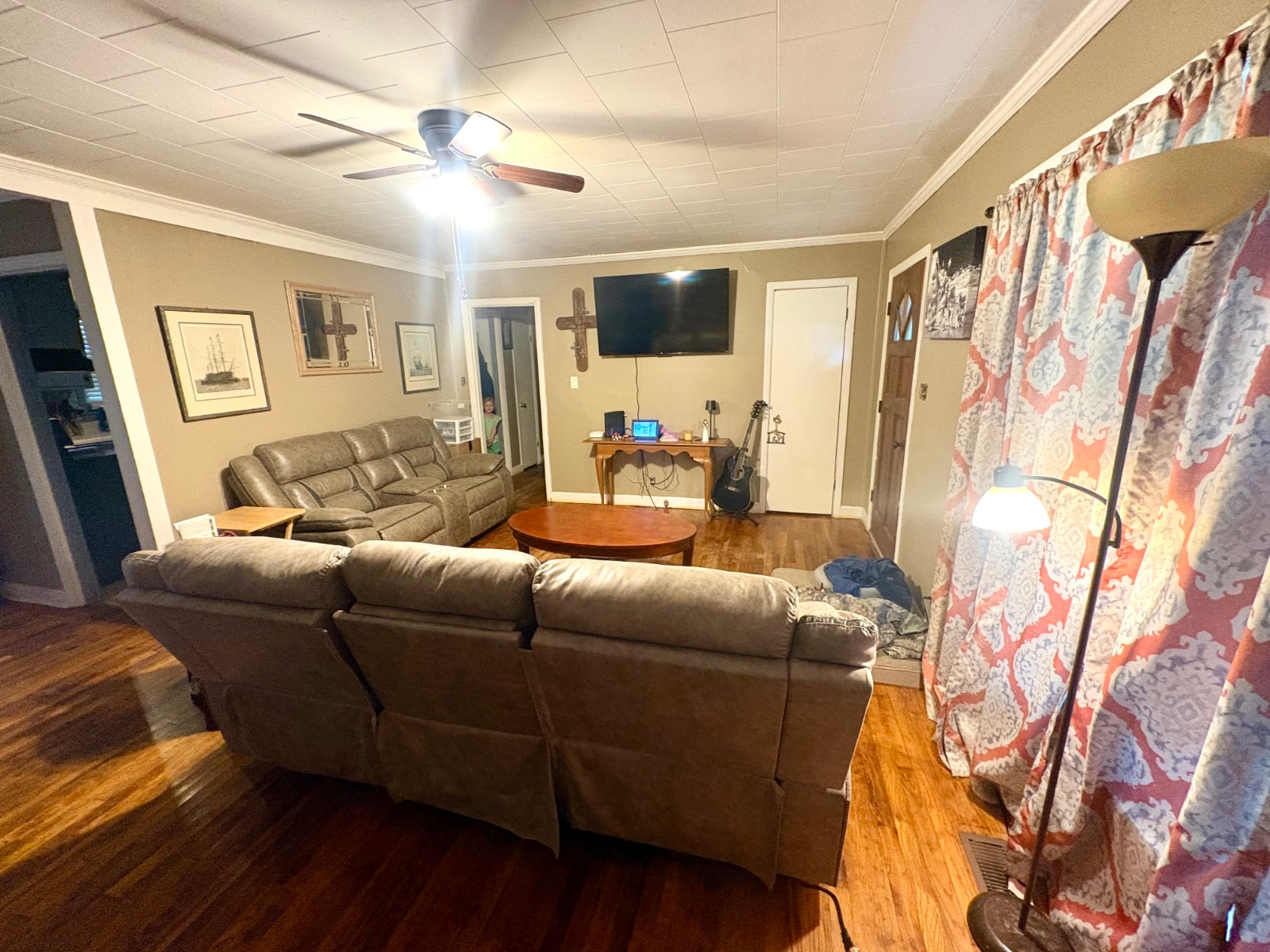 417 N Dvorak Circle